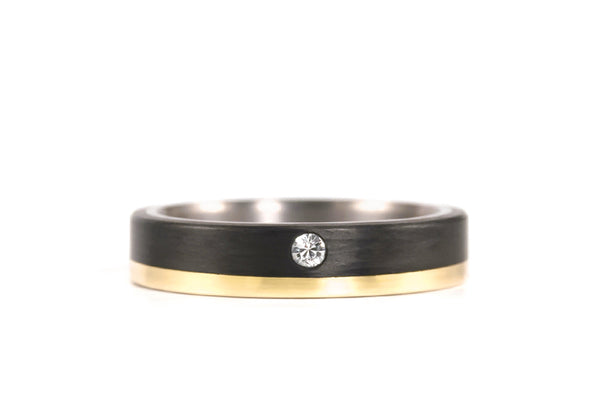 Anillo de Titanio, Oro amarillo 18k y Fibra de Carbono con Swarovski (00424_4S1)