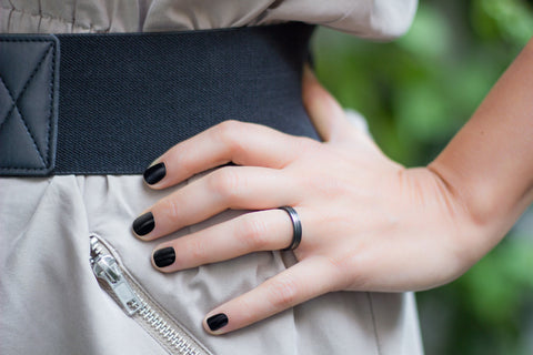 Women's titanium and carbon fiber ring. Black wedding band. (00345) - Rosler Rings